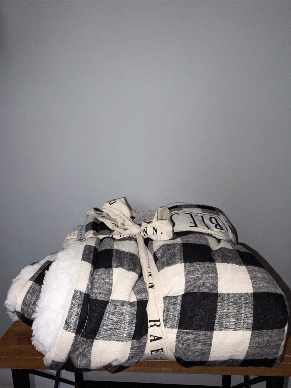 NEW Rae Dunn Black & White Buffalo Plaid Sherpa Throw - Picture 10 of 11
